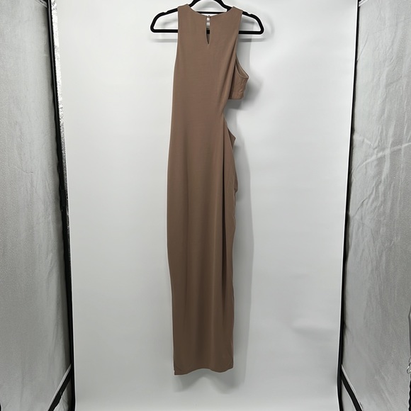 Michael Costello x REVOLVE Rylan Midi Dress in Taupe L - Picture 8 of 11